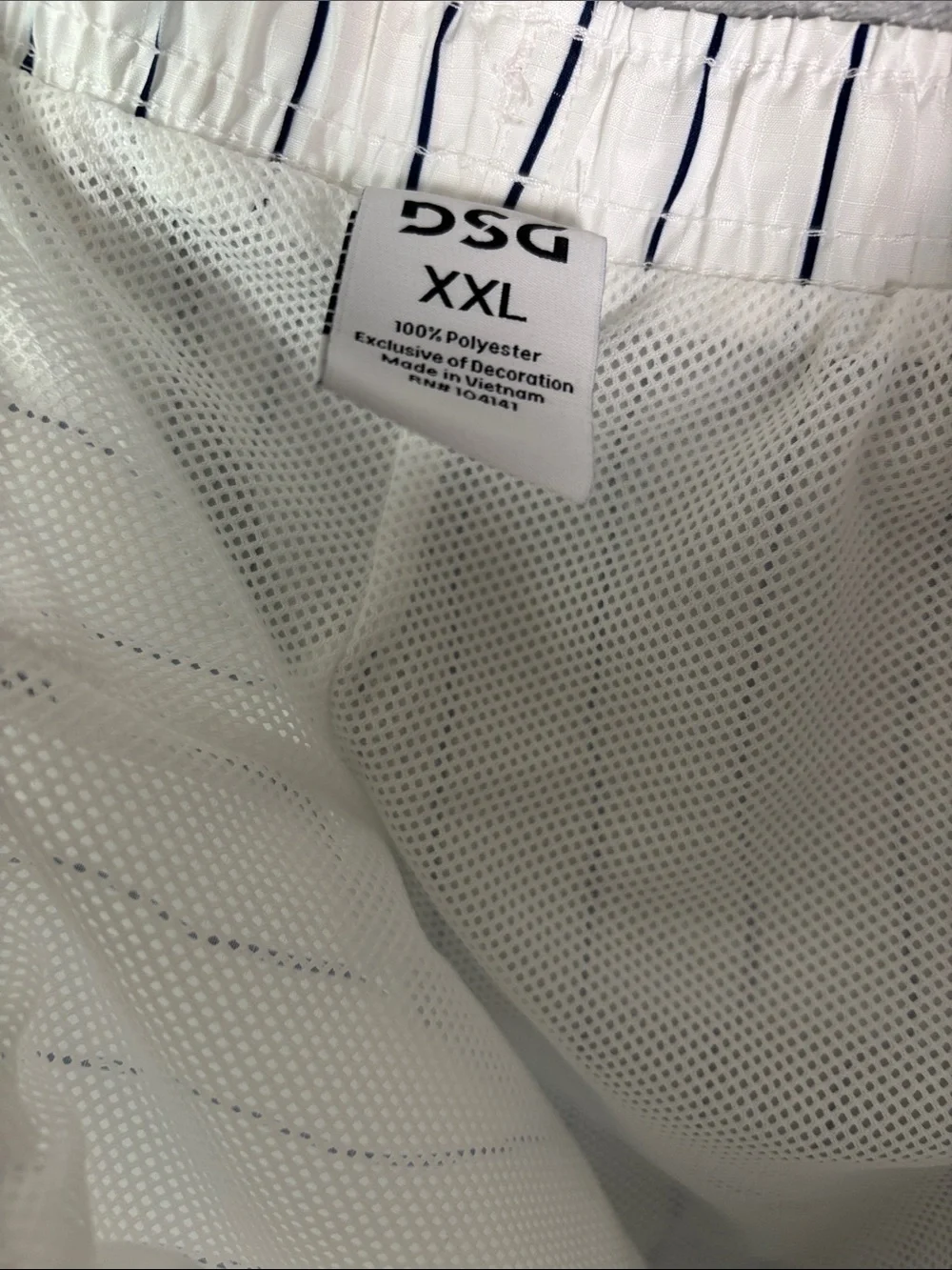 NWT New DSG White Blue Striped Mens Relaxes Fit Lined Rec Short Size XXL
